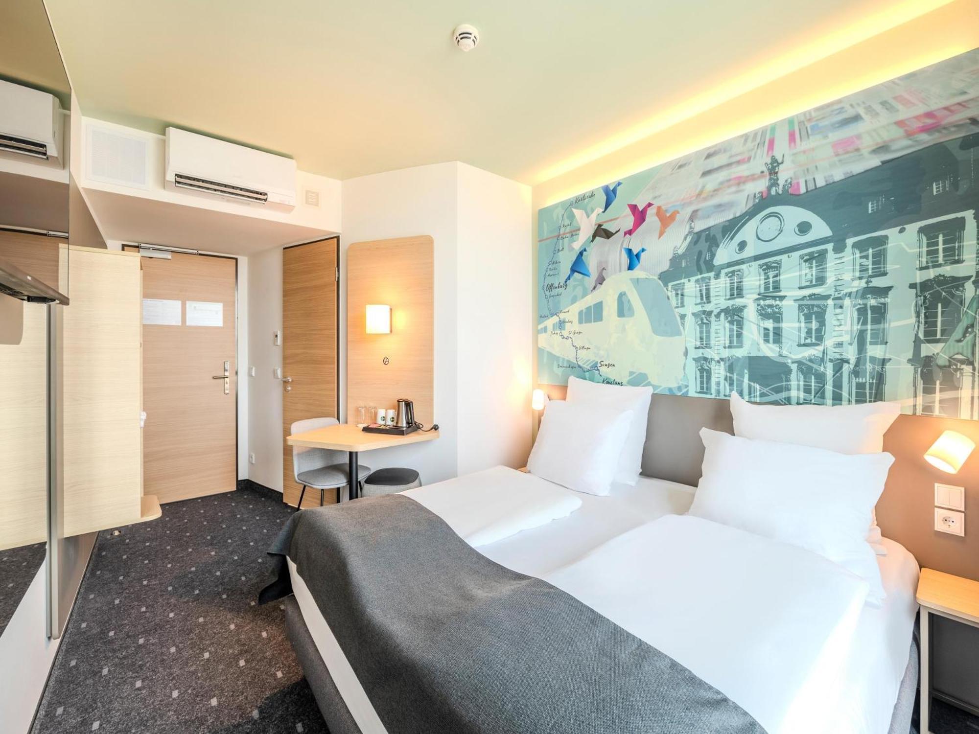 B&B Hotel Offenburg-Hbf 外观 照片