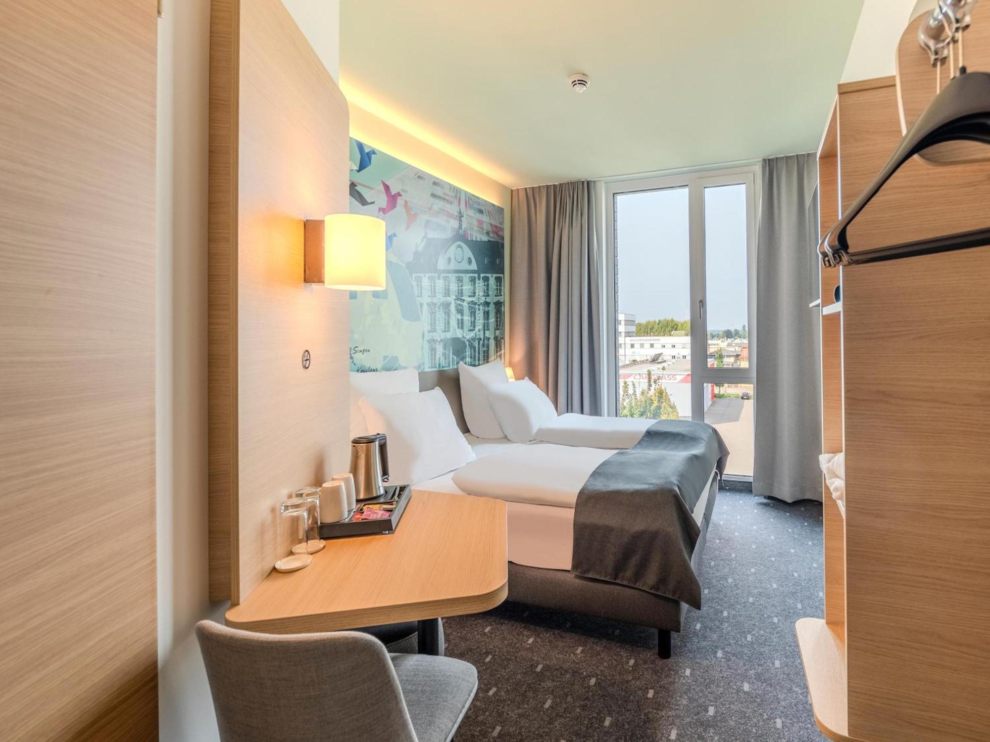 B&B Hotel Offenburg-Hbf 外观 照片